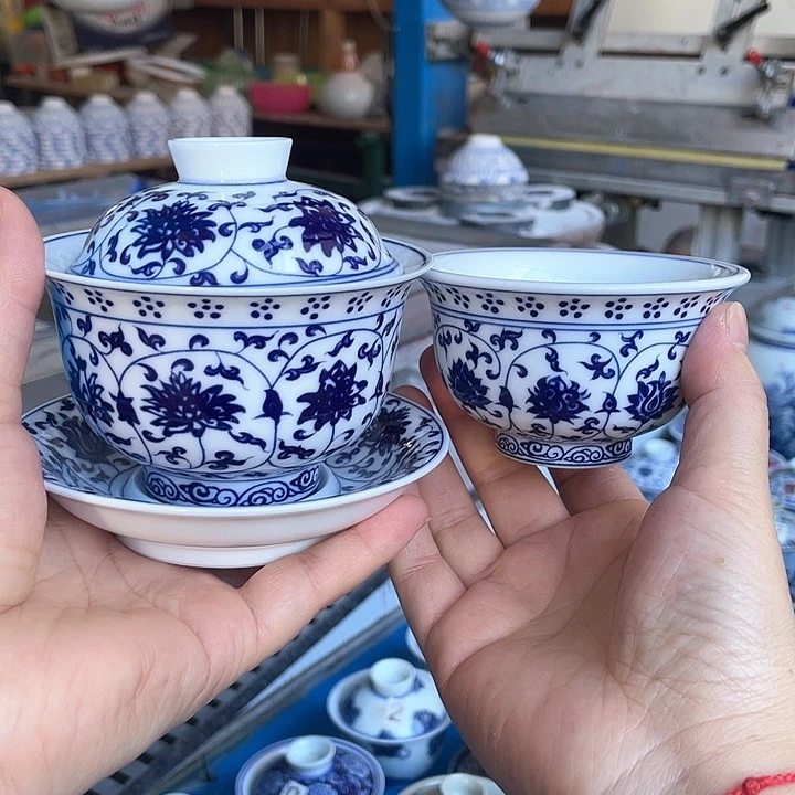 青花釉下彩盖碗杯子