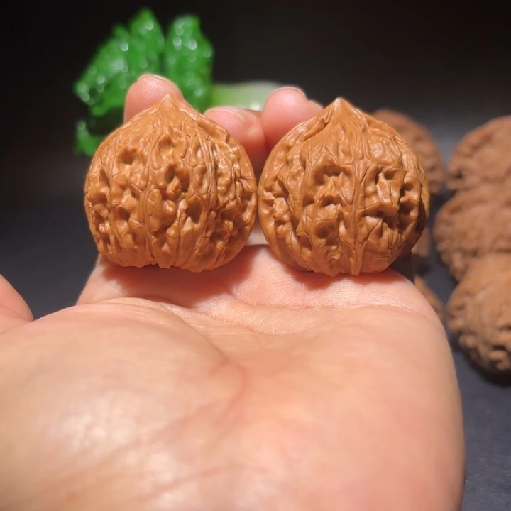 文玩核桃吊坠文玩核桃吊坠御龙粗筋38