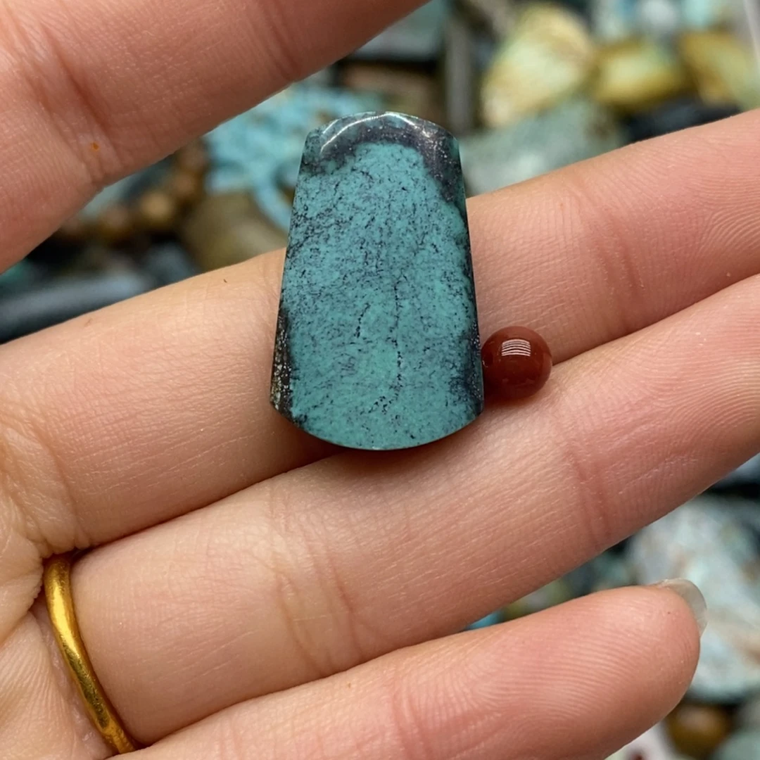 南红玛瑙未镶嵌珠宝奇石