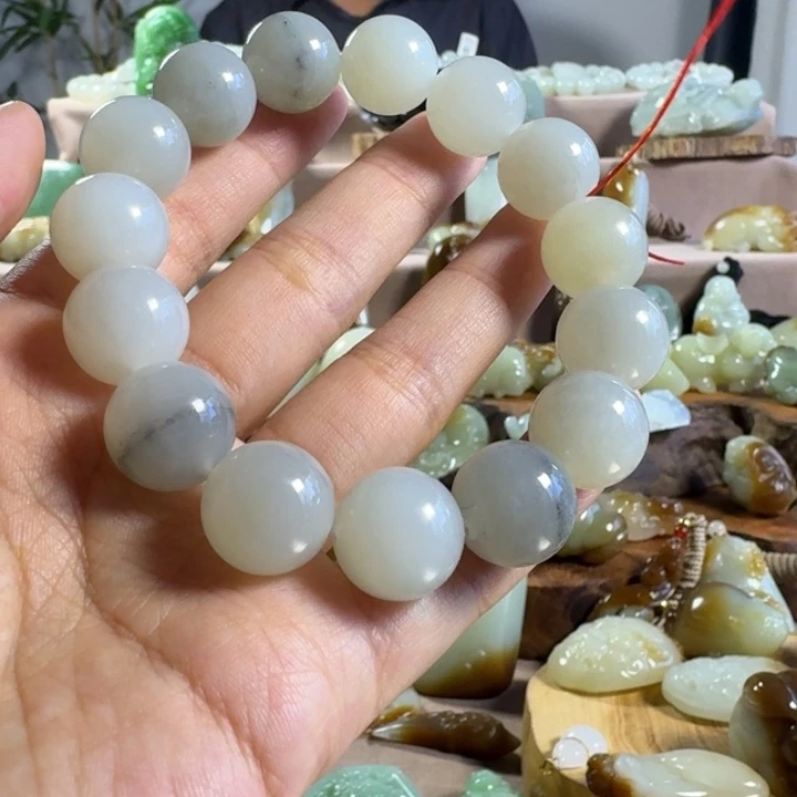 和田玉（糖玉）未镶嵌颈饰