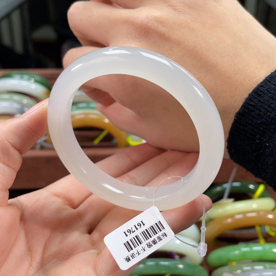 未镶嵌手镯和田玉口径56