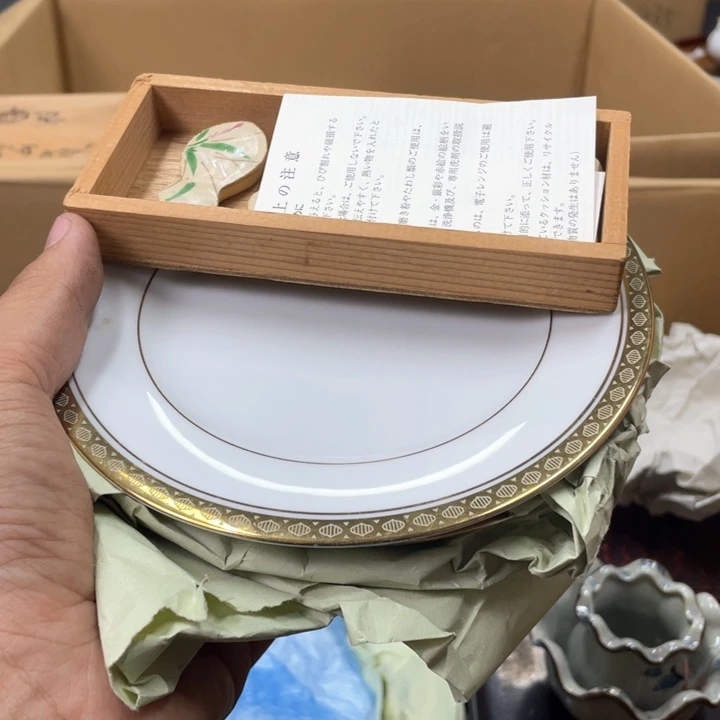 瓷片M****E瓷片哈哈哈哈哈