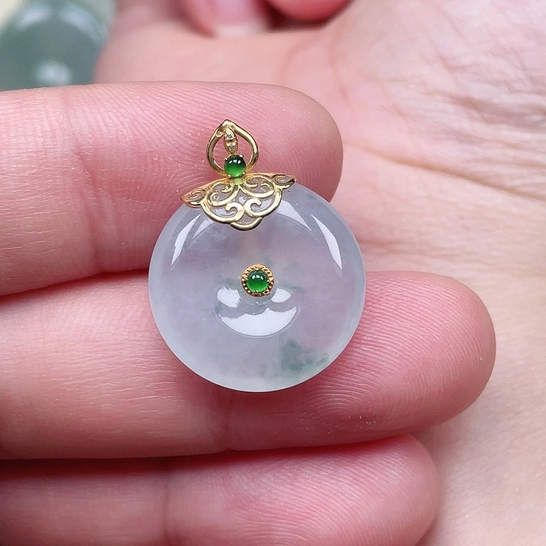 颈饰未镶嵌翡翠平安扣