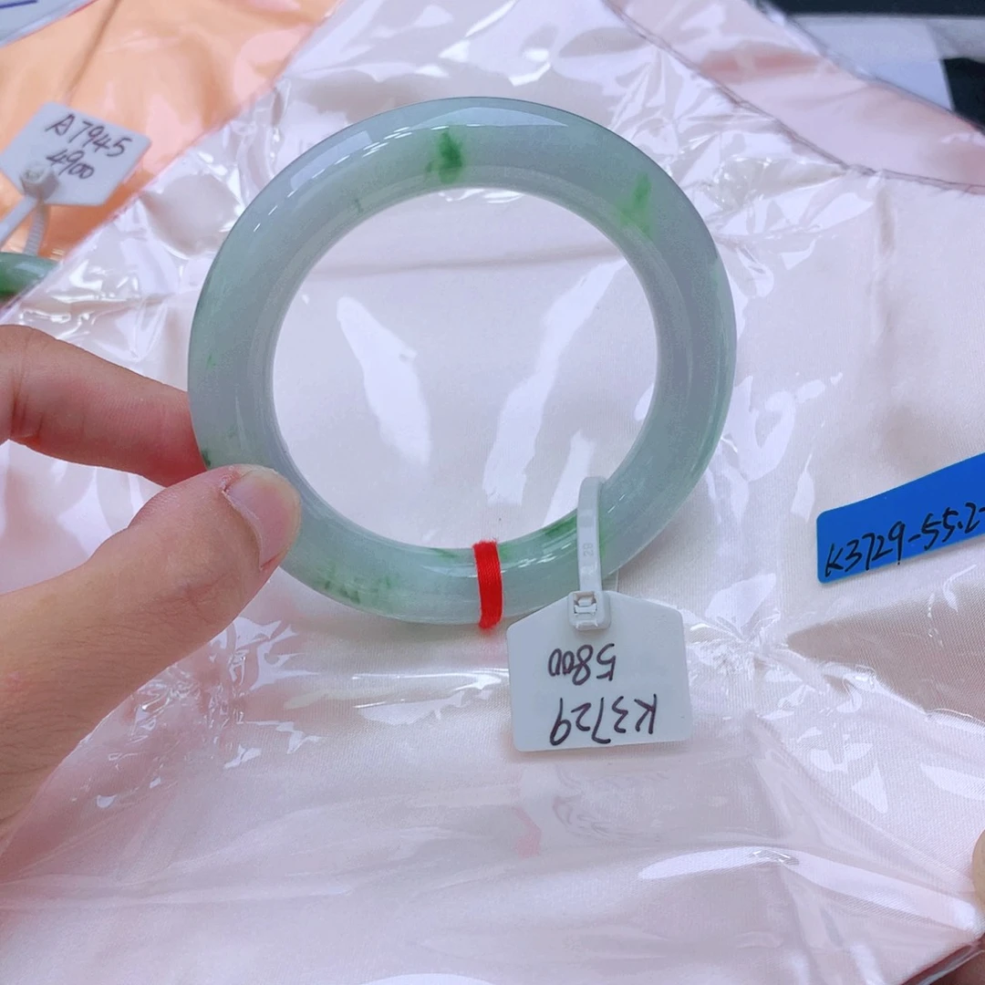 未镶嵌手镯翡翠翡翠