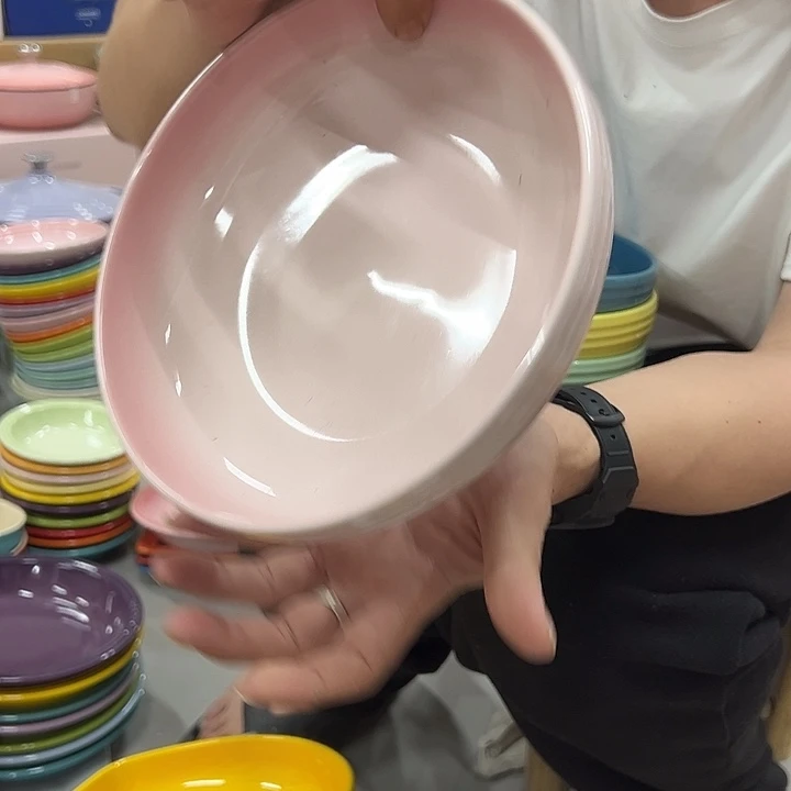 陶瓷轻虹深盘子粉色的
