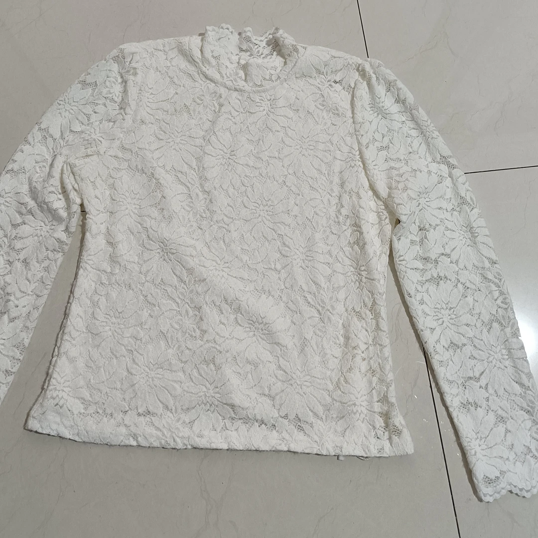 气质减龄蕾丝半高领大花瓣长袖打底上衣