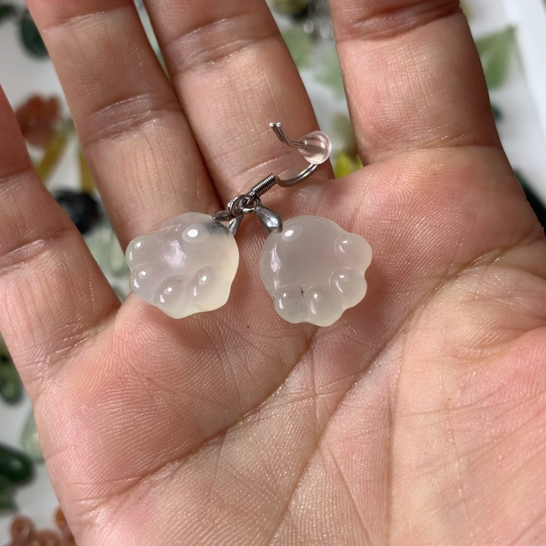 蛇纹石玉未镶嵌耳环