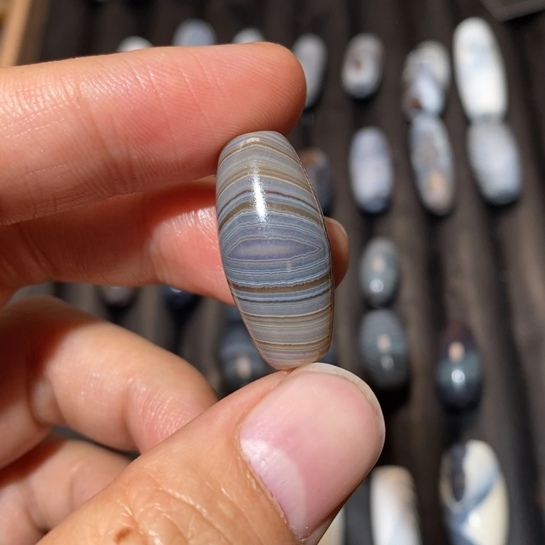 玛瑙/玉髓颈饰未镶嵌云**轻