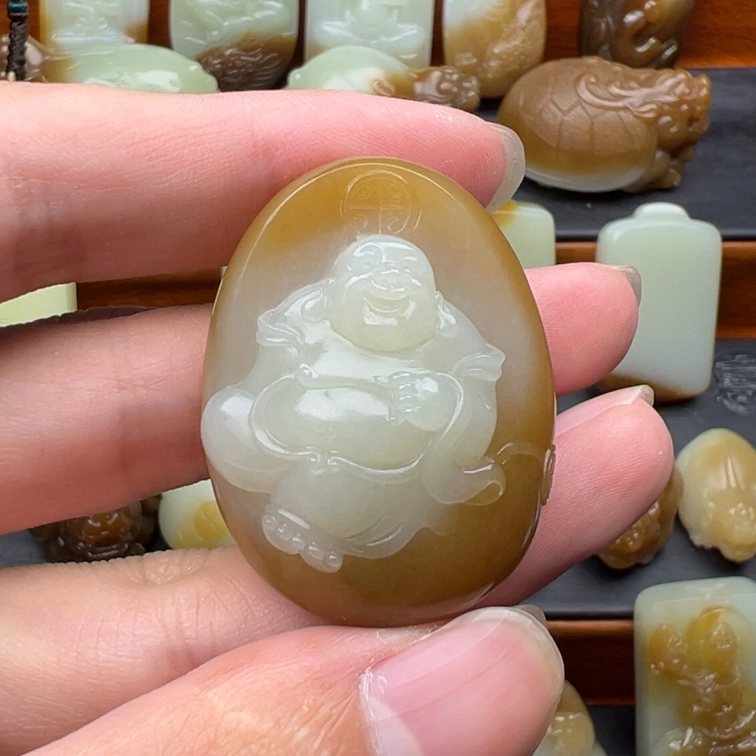 和田玉未镶嵌颈饰