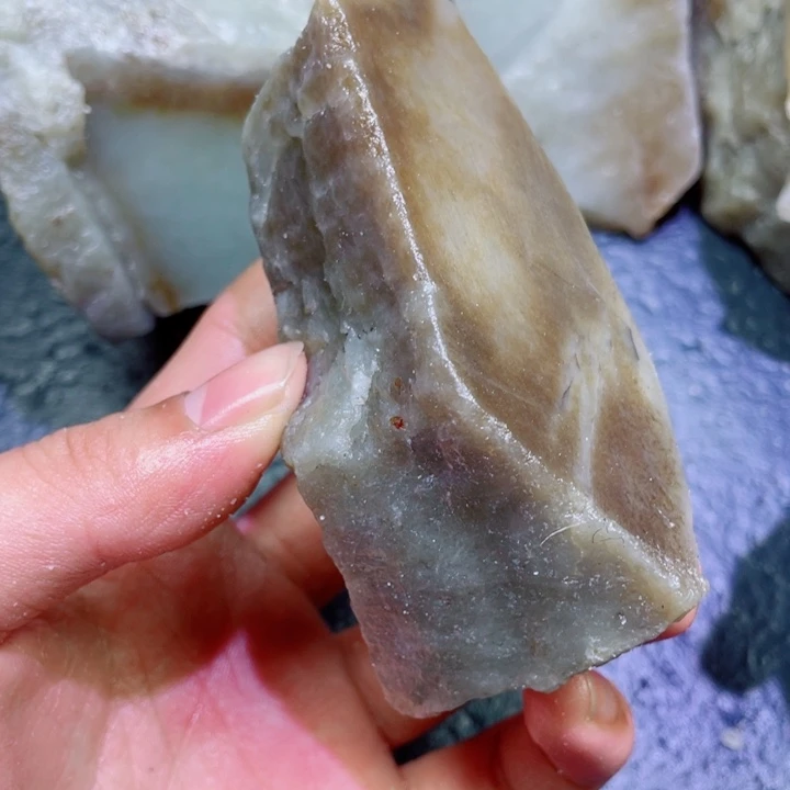 和田玉未镶嵌珠宝半成品