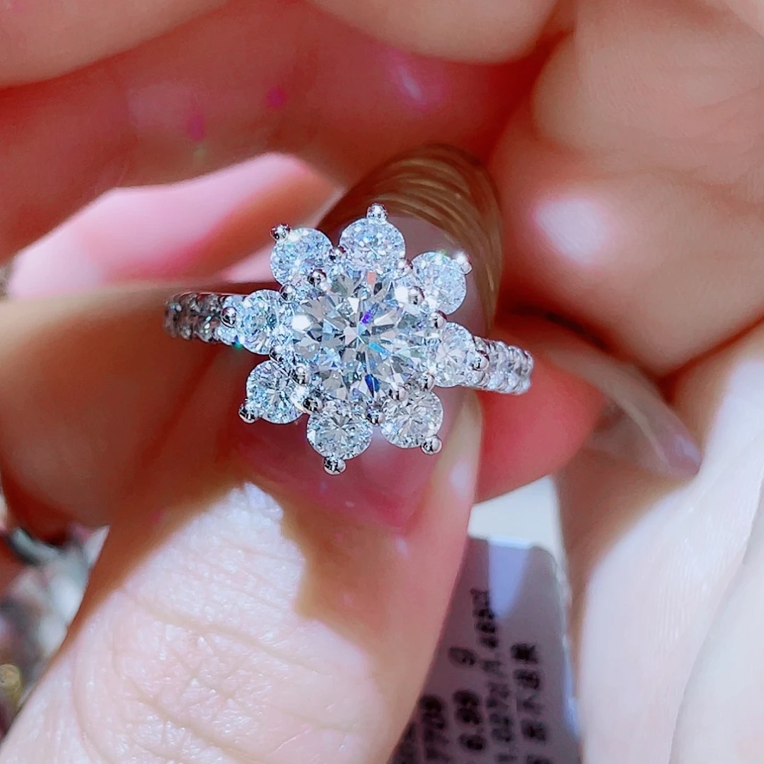实验室培育钻石铂Pt950镶嵌1ct 重金太阳花戒指14号