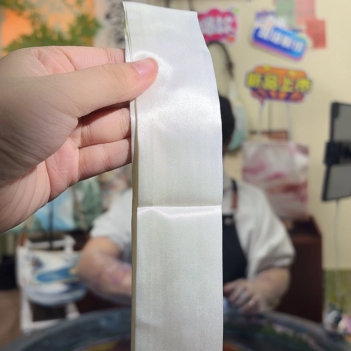 忧***雨铁合金皮质专拍宝贝丝巾