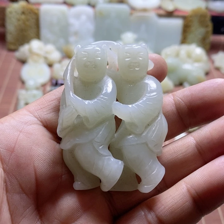 和田玉颈饰未镶嵌