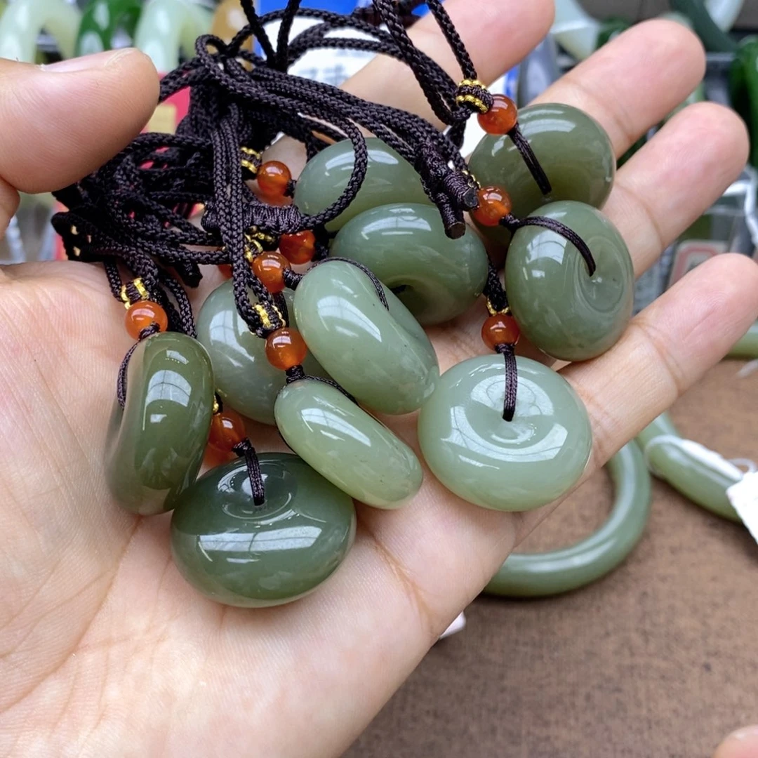 和田玉未镶嵌吊坠(不含链)