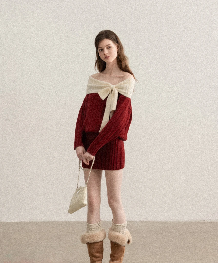 红色圣诞新年氛围感穿搭一字肩蝴蝶结长袖针织连衣裙女冬露肩短裙