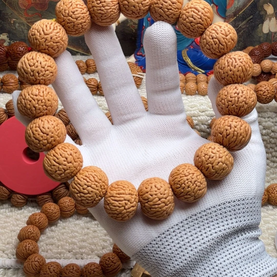 等***Z桃核吊坠白月光手持