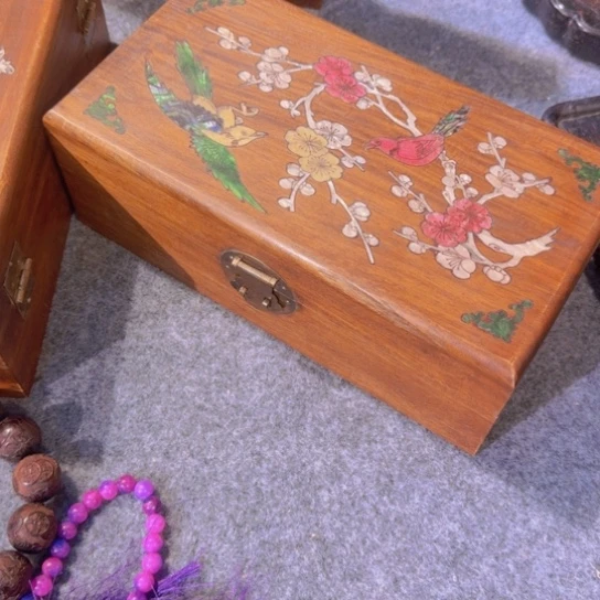 贡木首饰盒呃呃呃呃呃呃呃