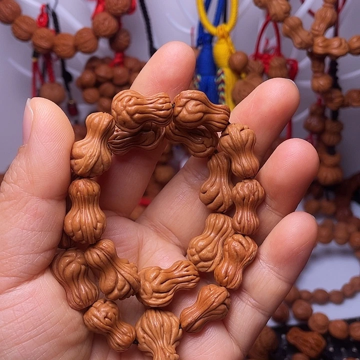 吊坠桃核龙纹桃枭