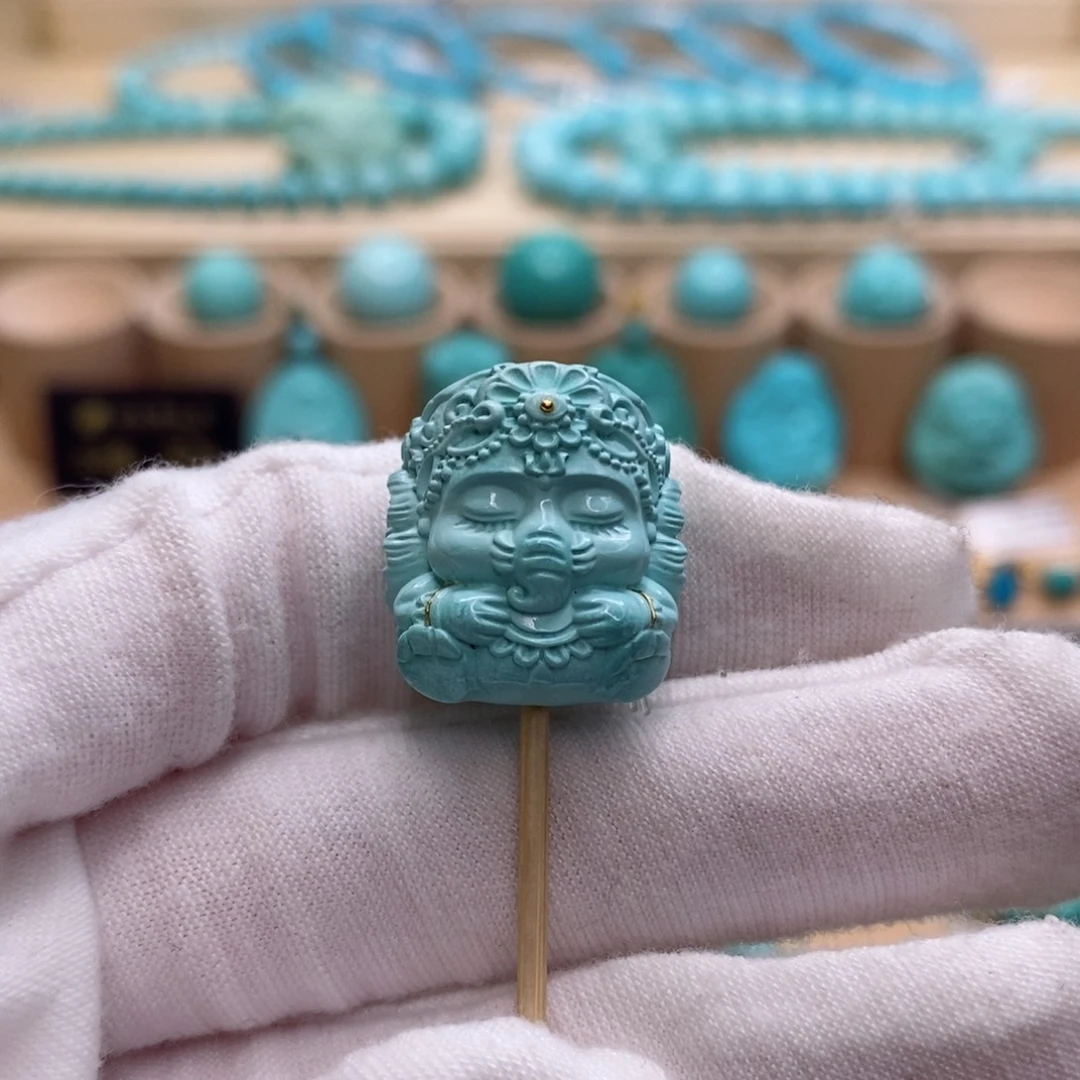 绿松石未镶嵌珠宝奇石