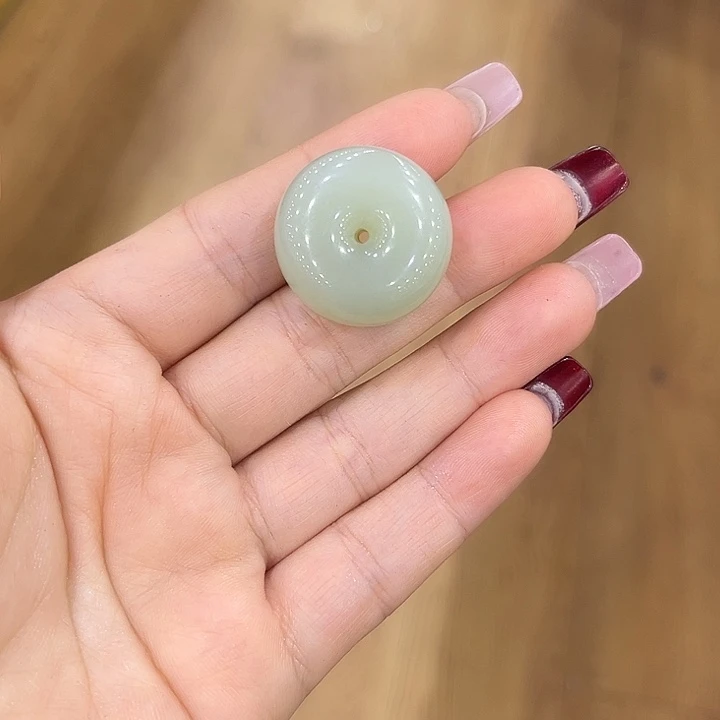 没***鱼和田玉未镶嵌颈饰和田玉平安扣