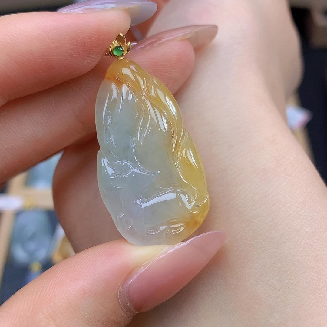 翡翠18K金镶嵌颈饰翡翠