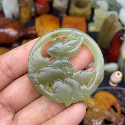 蛇纹石玉未镶嵌颈饰70