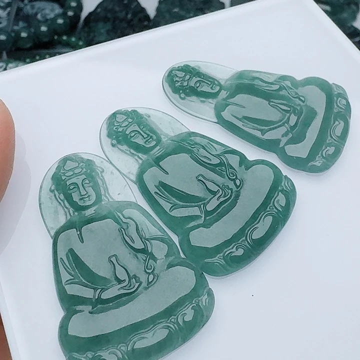 颈饰未镶嵌翡翠天然的A货翡翠多样性发其一