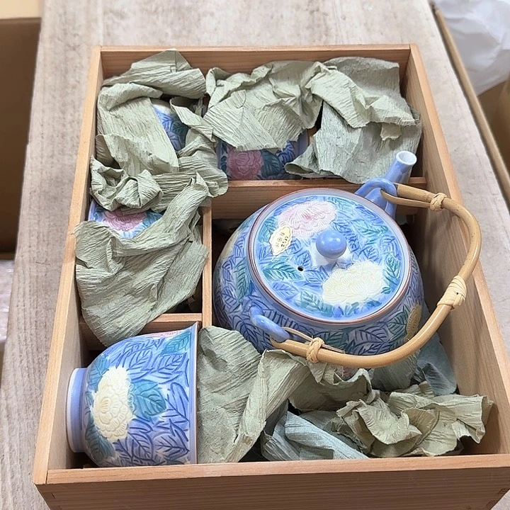 瓷片w****e噗哈哈哈哈哈哈哈哈哈我笑