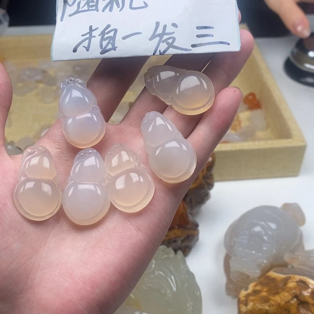 玛瑙/玉髓未镶嵌颈饰