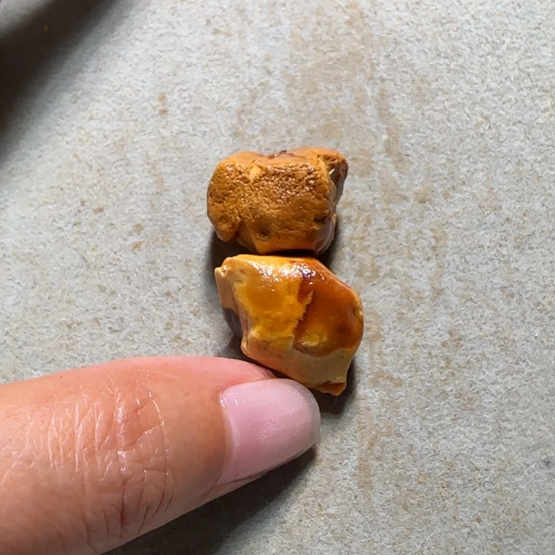 裸石琥珀未镶嵌闲**鱼专拍