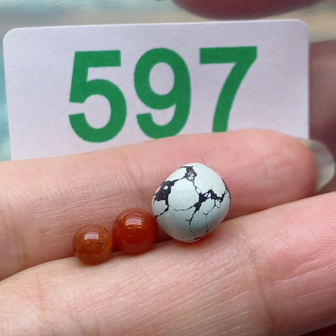 南红玛瑙未镶嵌珠宝奇石