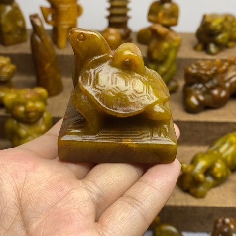 蛇纹石玉未镶嵌颈饰73