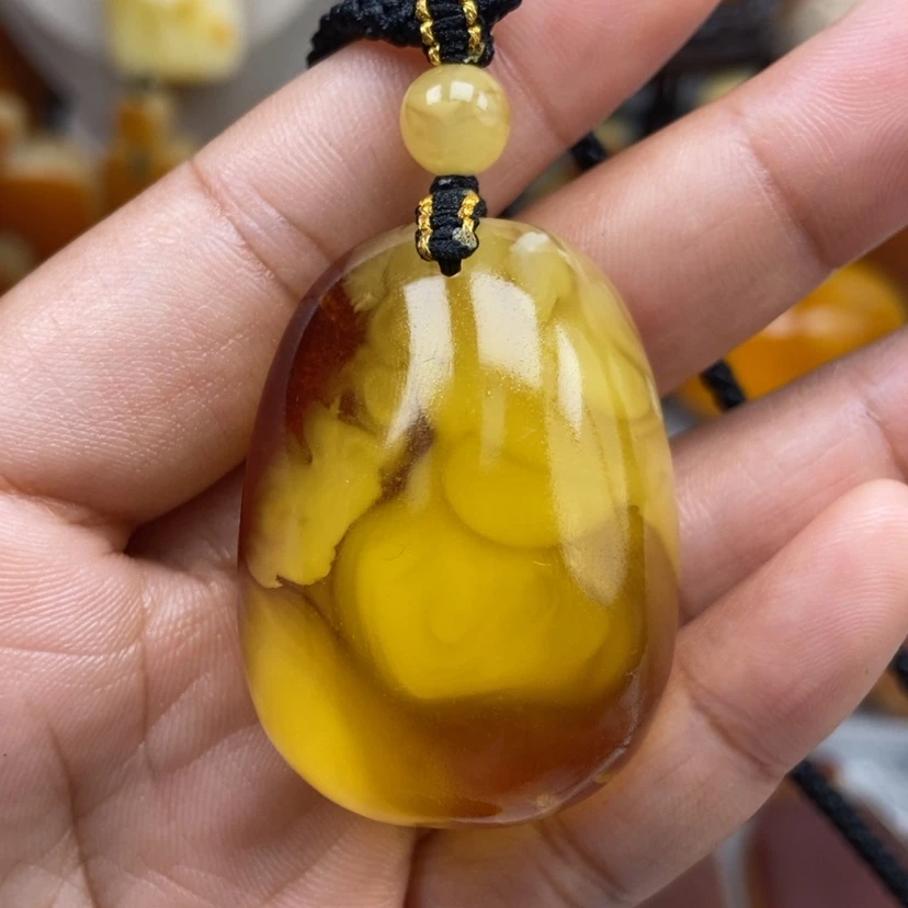【闪购商品】琥珀颈饰未镶嵌