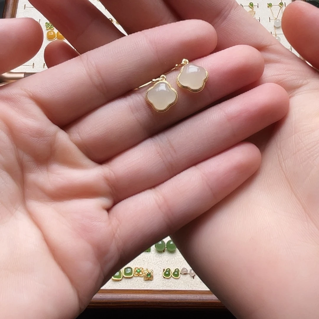 银S925镶嵌和田玉耳饰多*妈