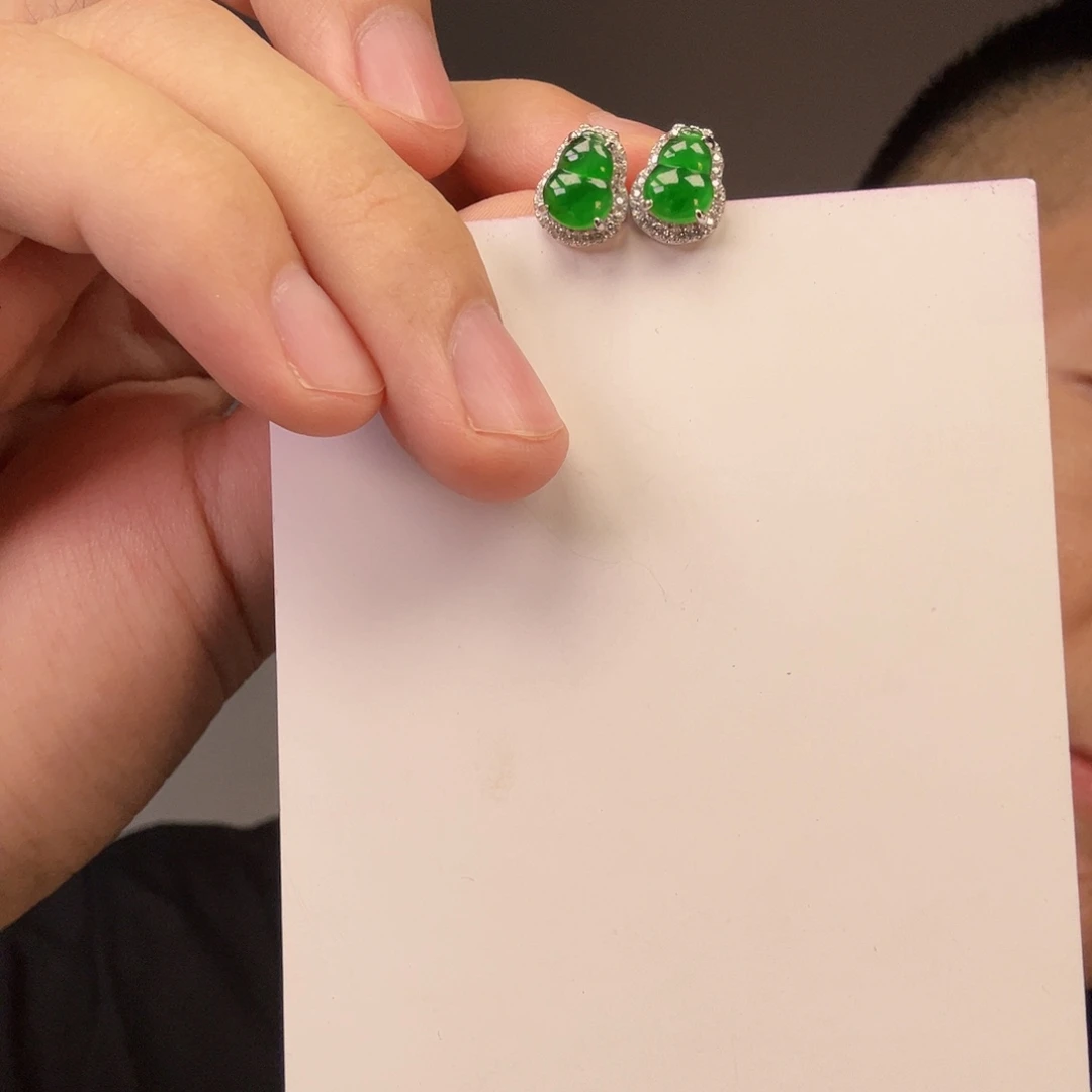 颈饰未镶嵌翡翠一对