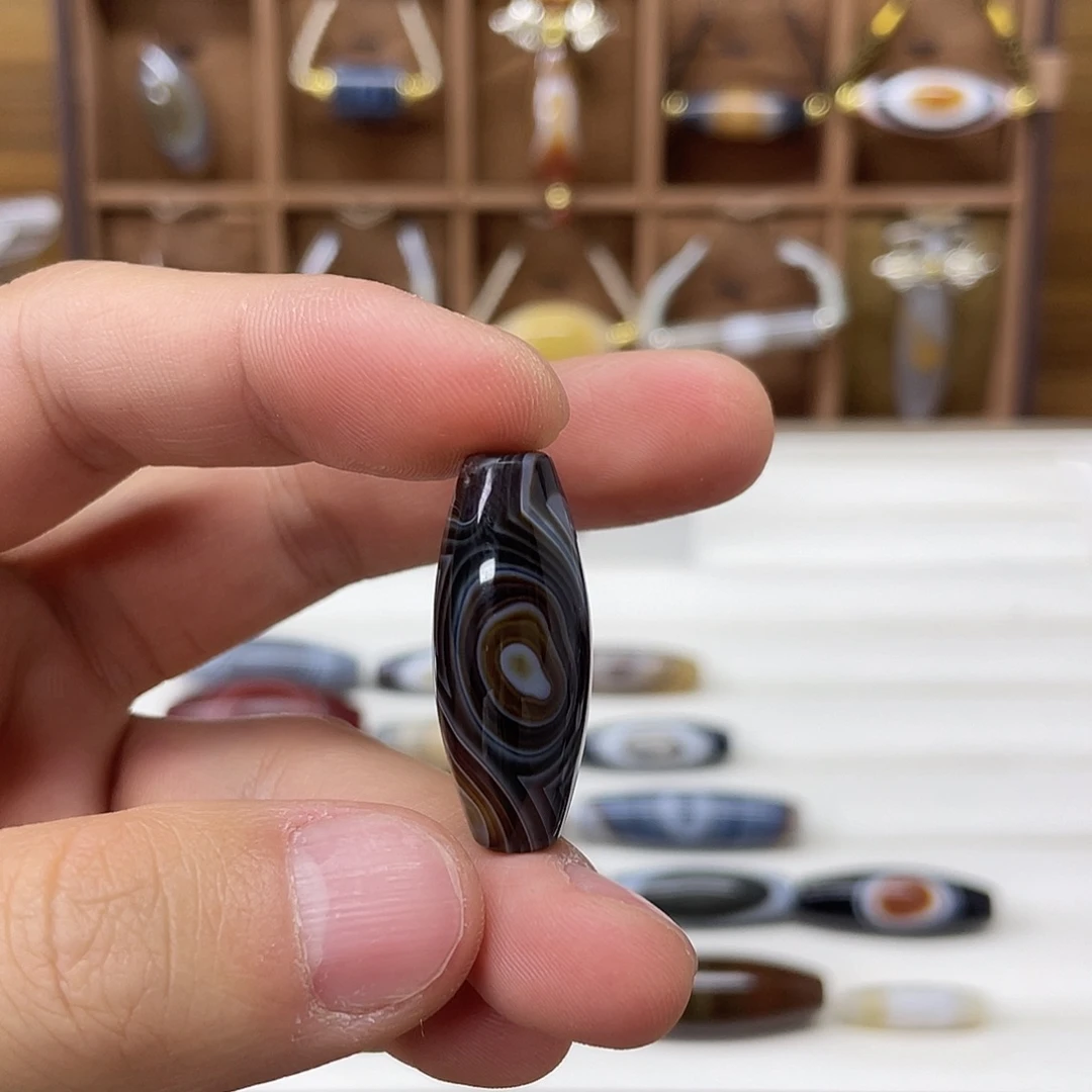 小***怪玛瑙/玉髓合金颈饰