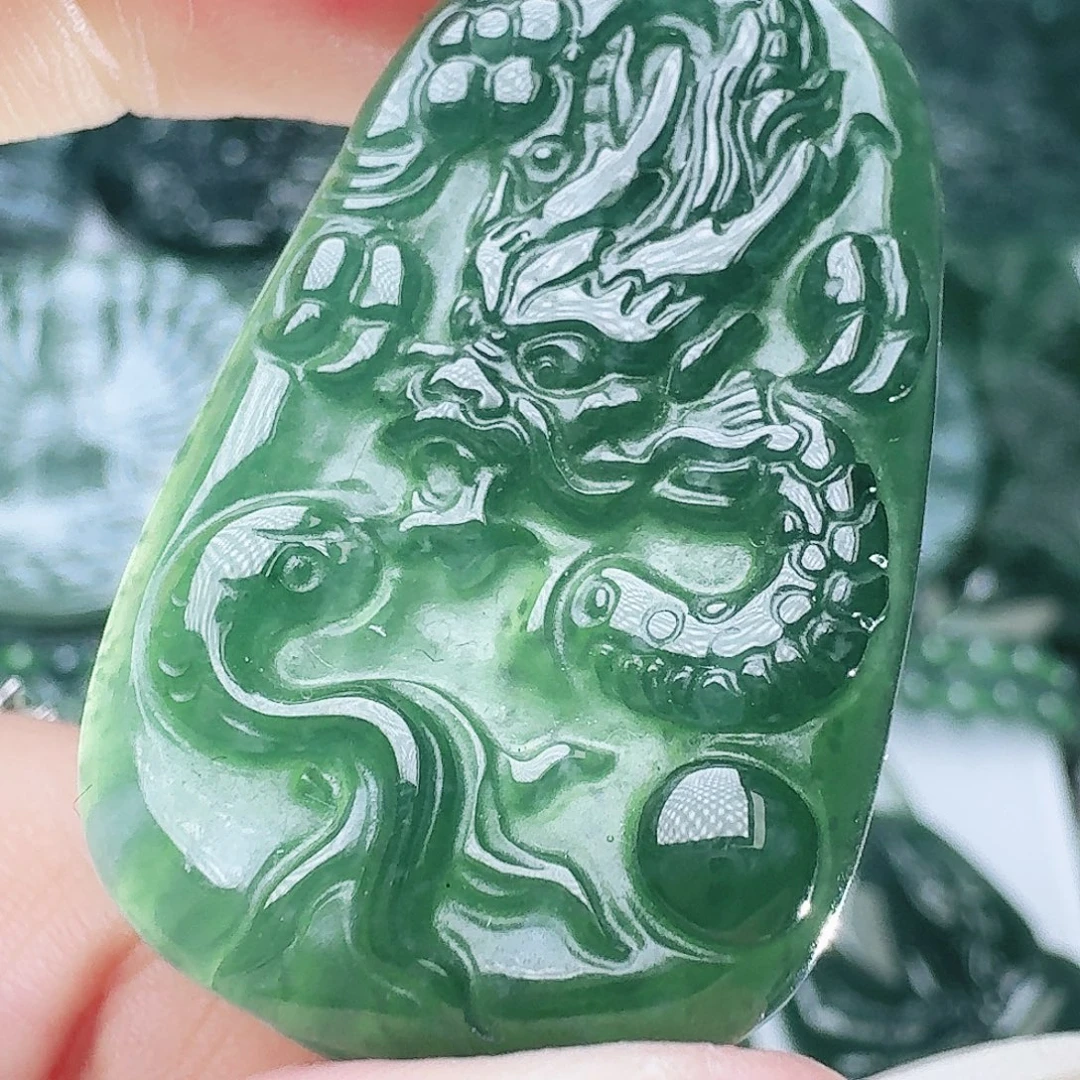 翡翠未镶嵌颈饰天然的A货翡翠多样性发其一