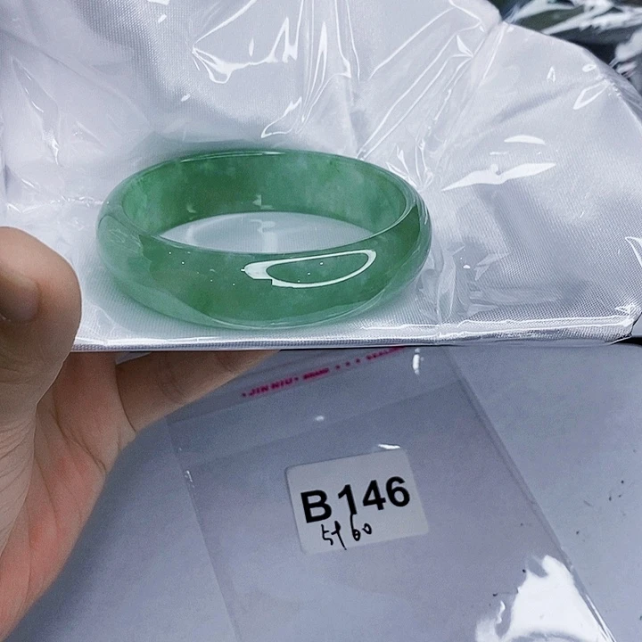 翡翠未镶嵌手镯一图一物实物为准