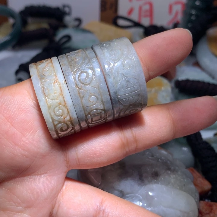 翡翠未镶嵌颈饰保真天然A货翡翠备注圈口