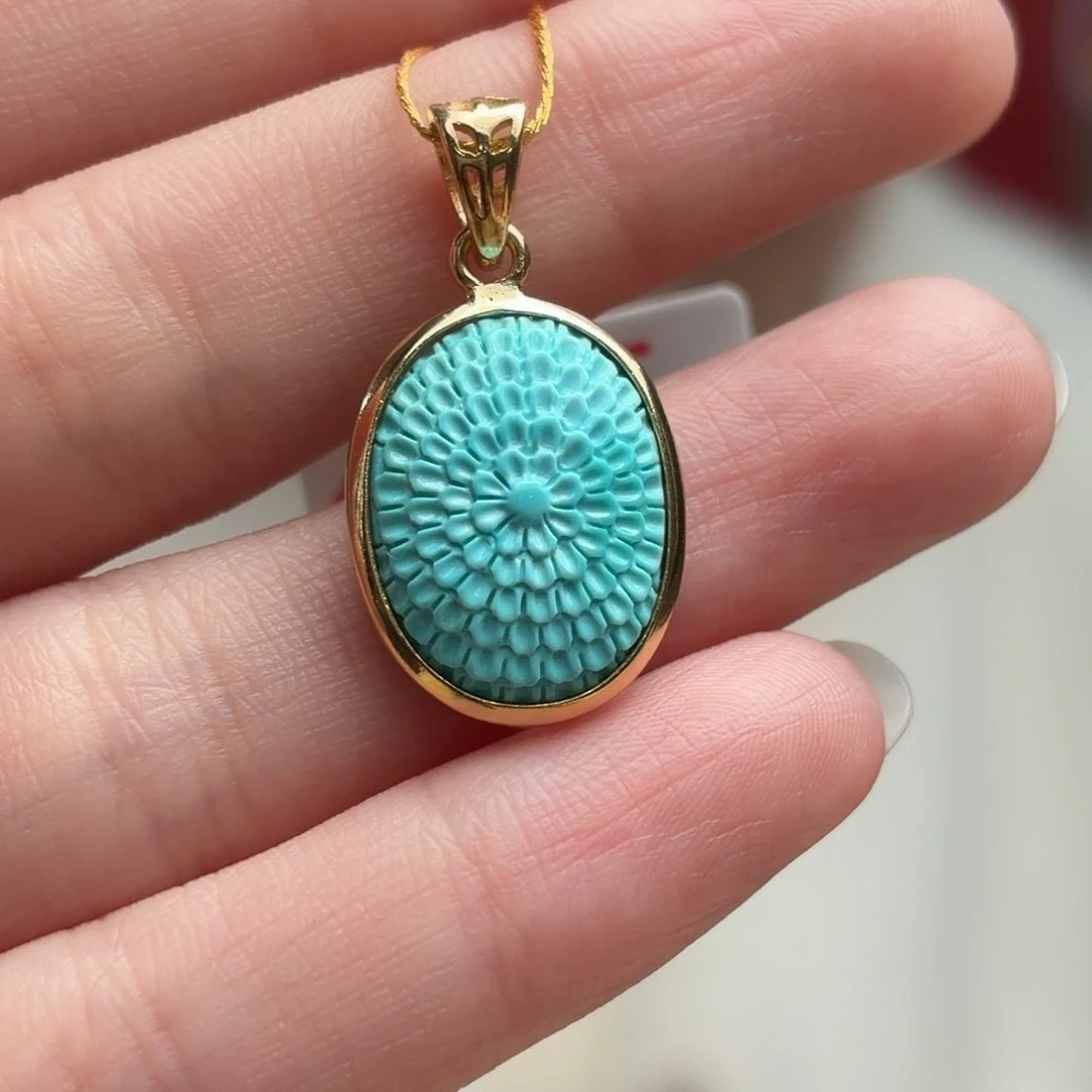 绿松石未镶嵌颈饰