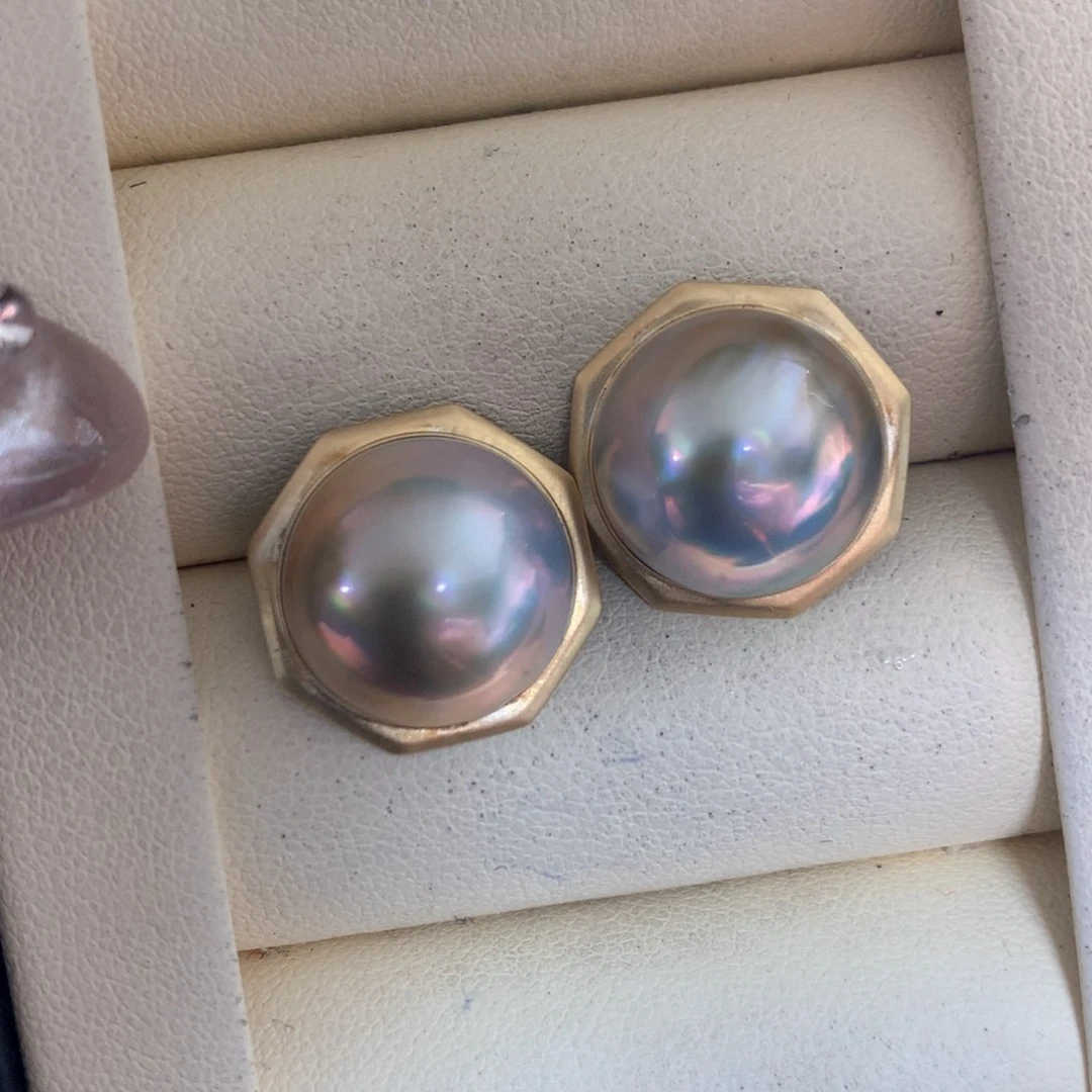 拼合珍珠（马贝珠）耳饰18K金镶嵌