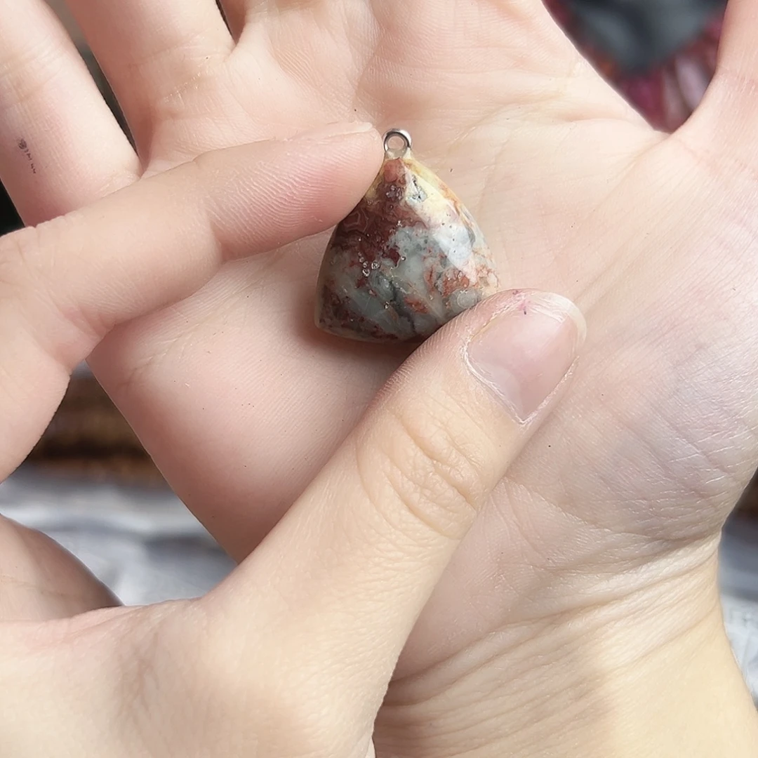 玛瑙/玉髓合金珠宝半成品h357 火烧云天然玛瑙吊坠一颗