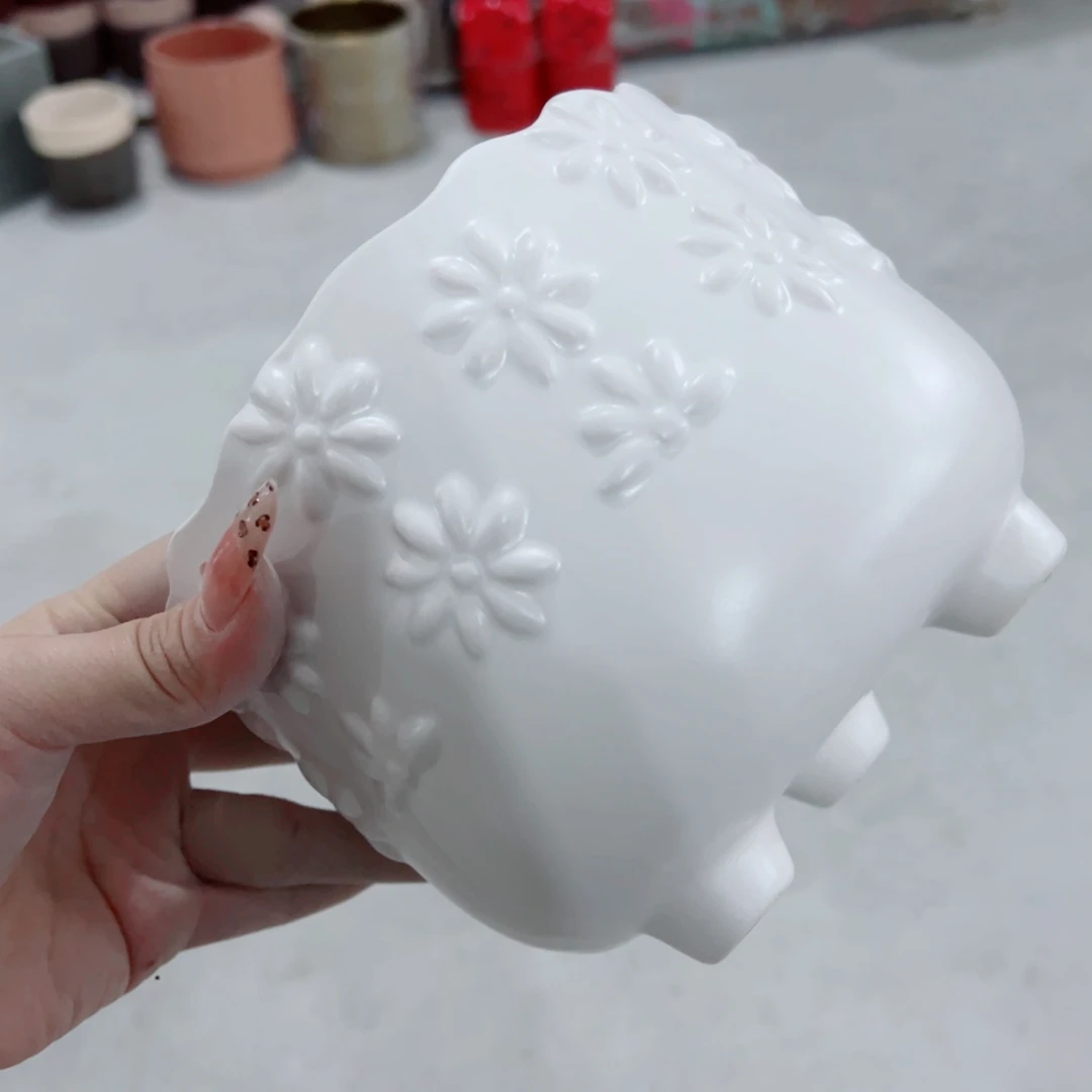 有孔陶瓷花盆，满10米包邮发货