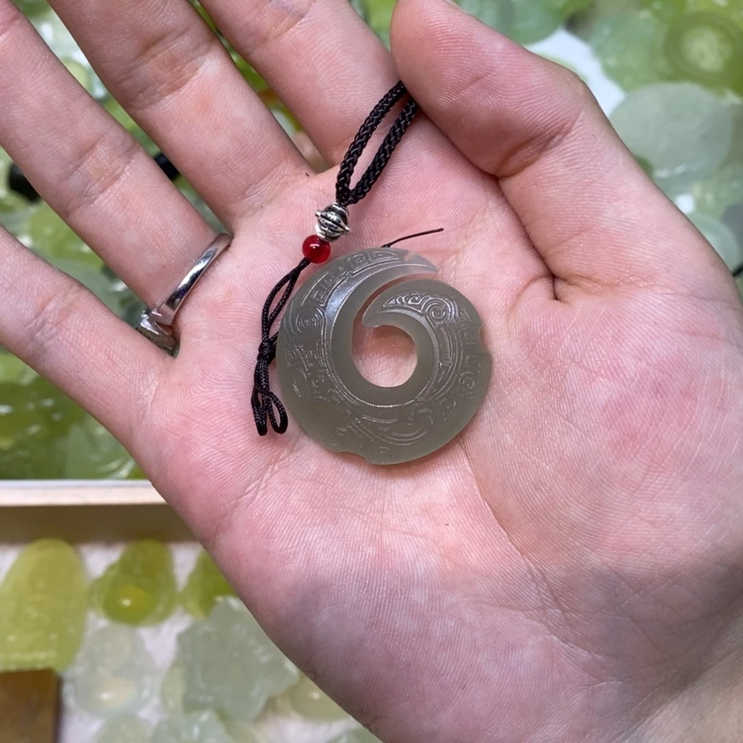 与***守岫玉未镶嵌吊坠(不含链)