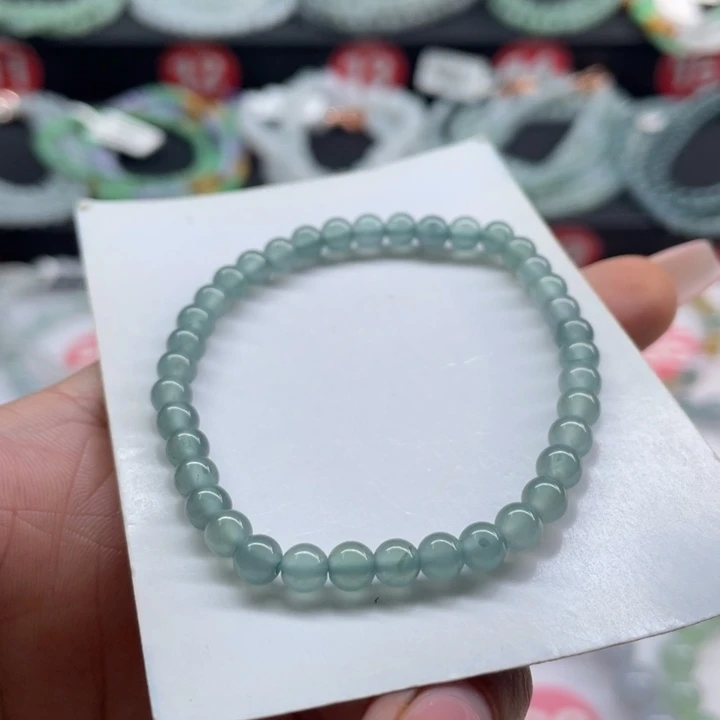 未镶嵌手链翡翠过****我卡4.8