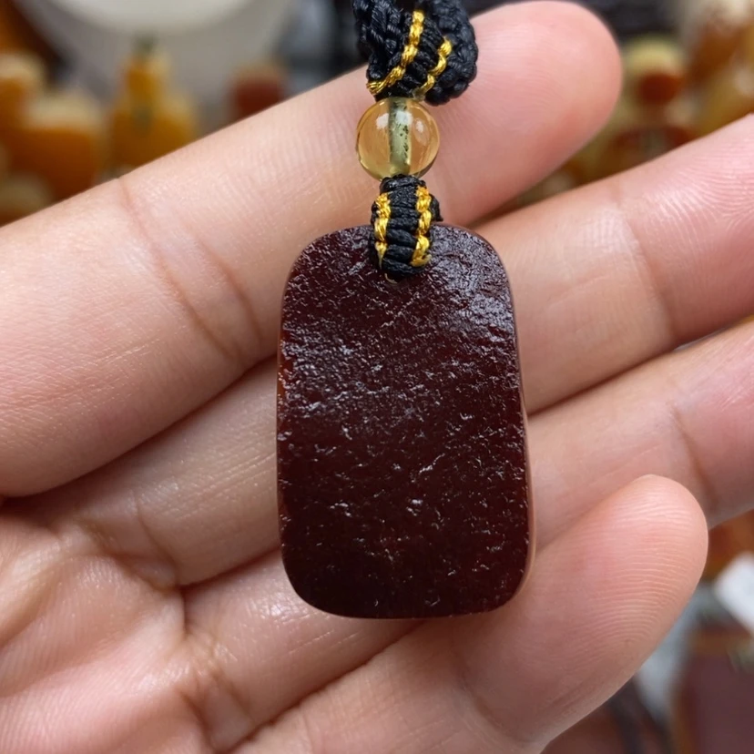 【闪购商品】琥珀颈饰未镶嵌