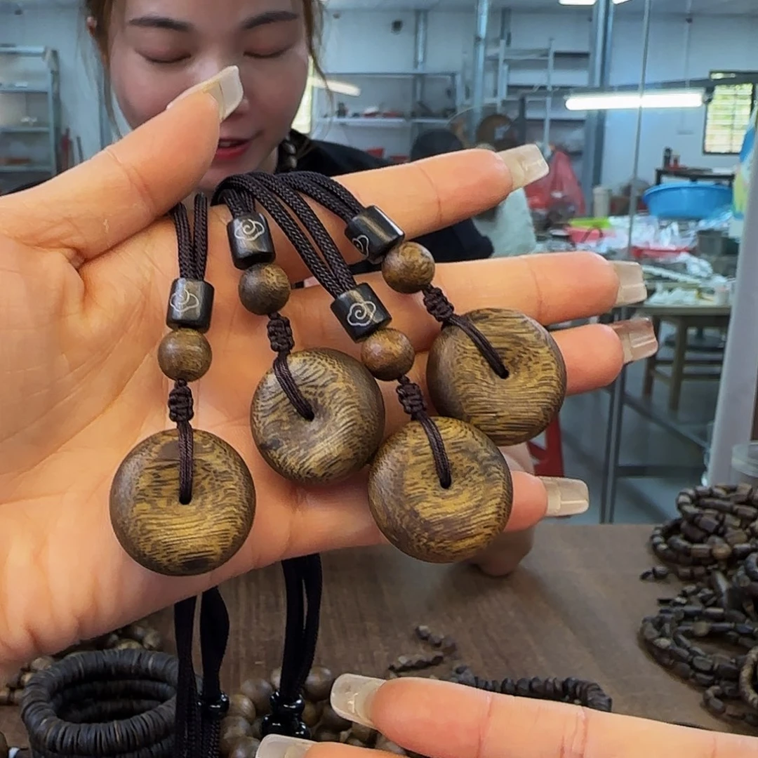 沉香吊坠多样性发货1条白棋3.2