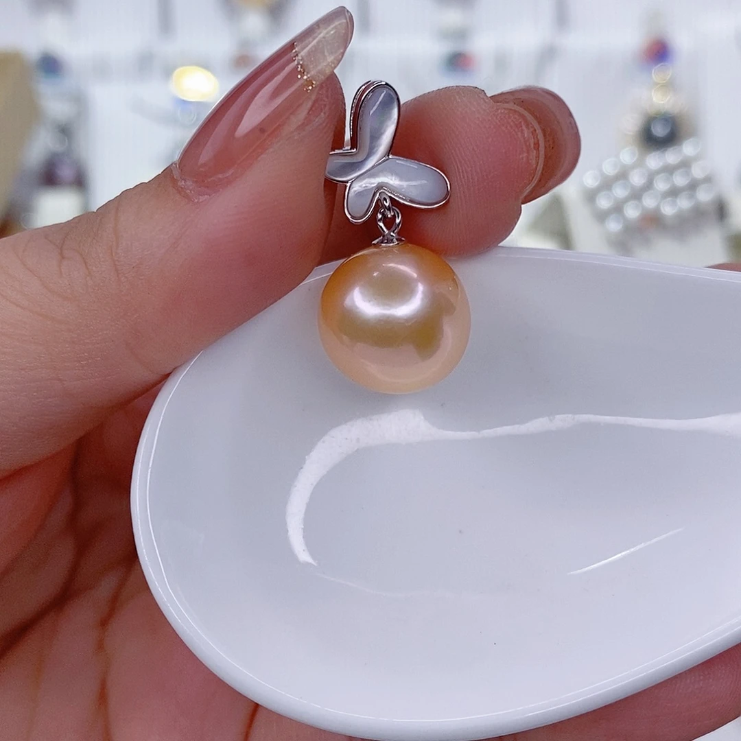 银S925镶嵌吊坠(赠链)淡水珍珠