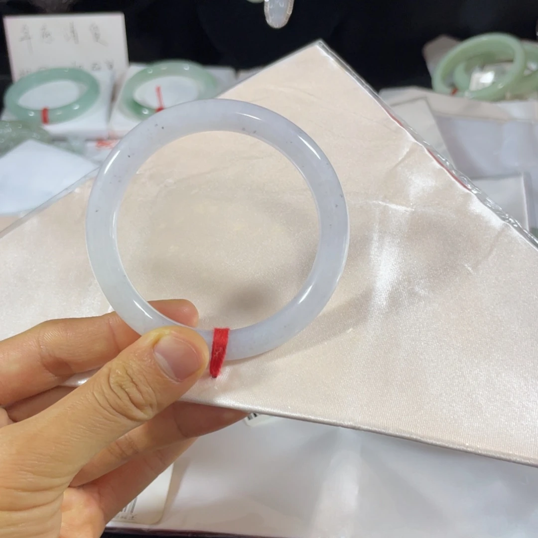 未镶嵌手镯翡翠天然翡翠手镯