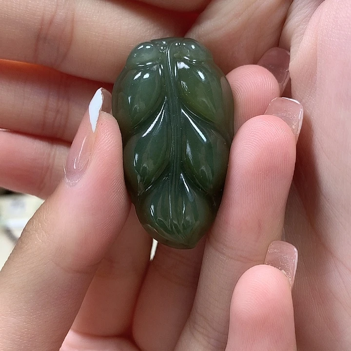 颈饰未镶嵌和田玉包容